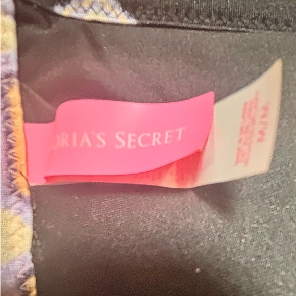 Victoria’s Secret Bikini. Size S/M Black Geometric Print - Picture 6 of 6